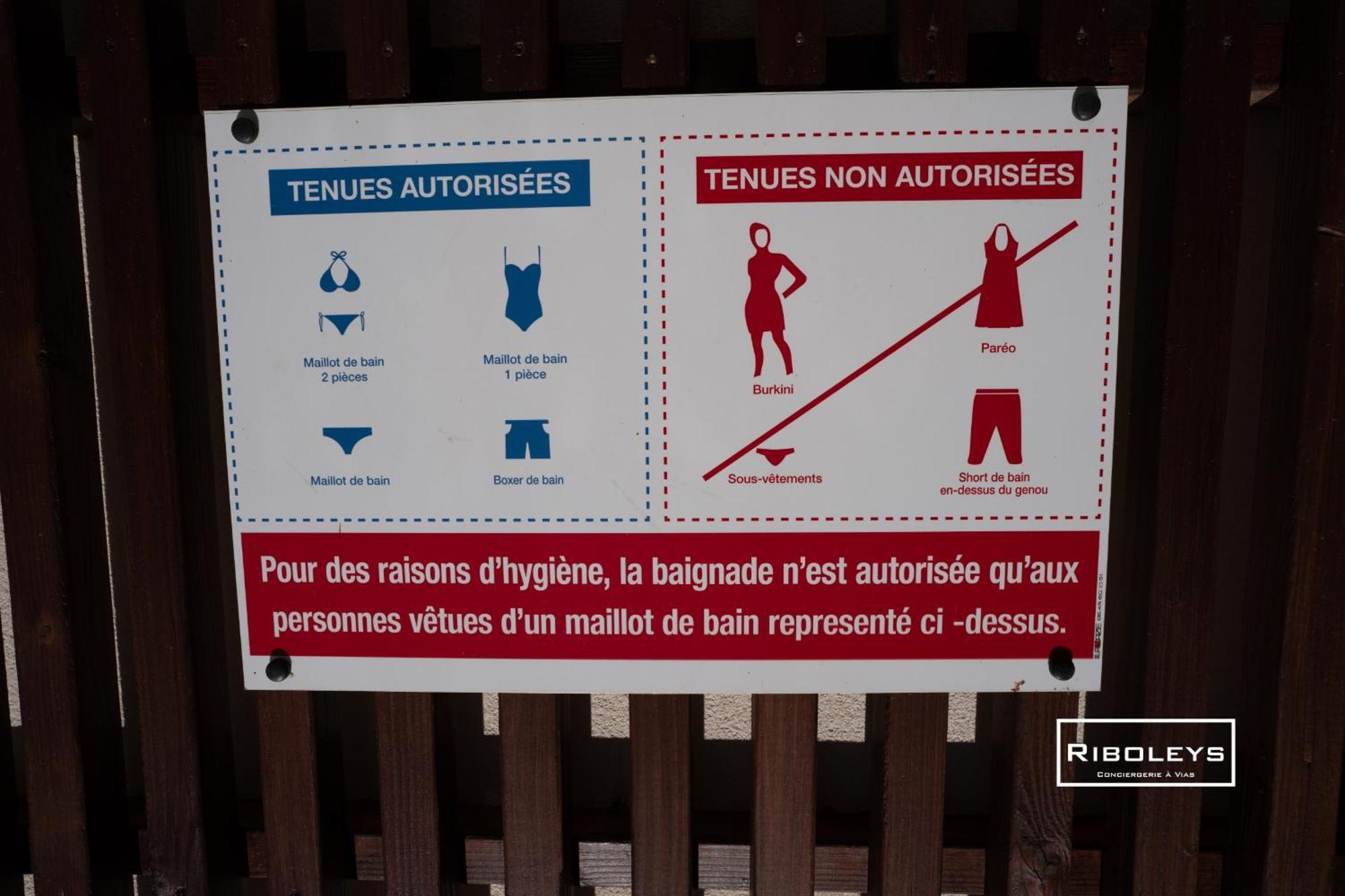 T4 Climatise Avec Piscine A 400M De La Mer Vias Luaran gambar